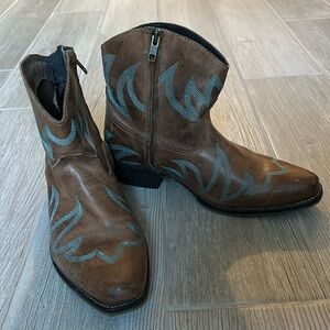 Very cute Rope boots